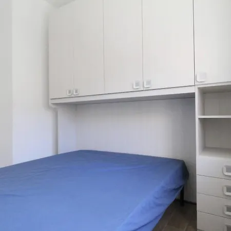 Apartament Mare *